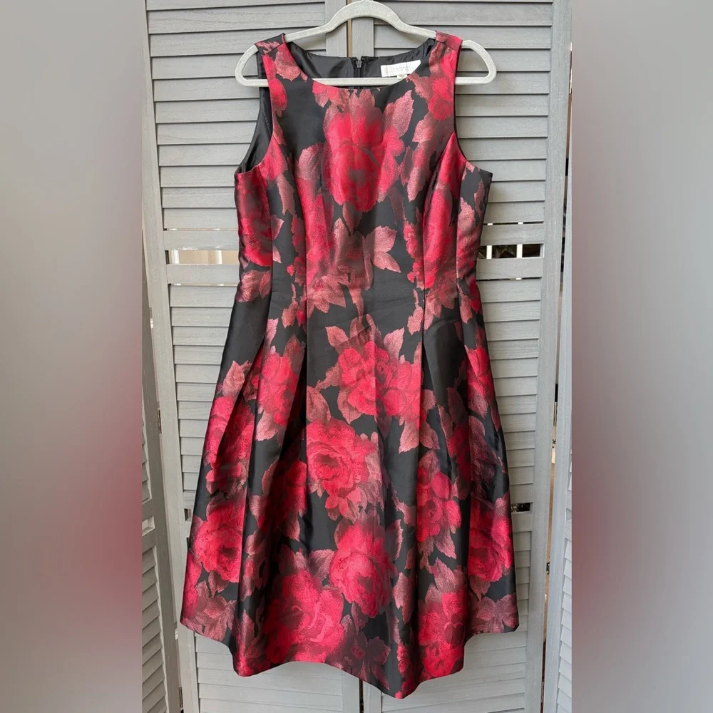 Tahari ASL Arthur S. Levine Black and Red Floral Pleated Dress Size 14 - Picture 1 of 6